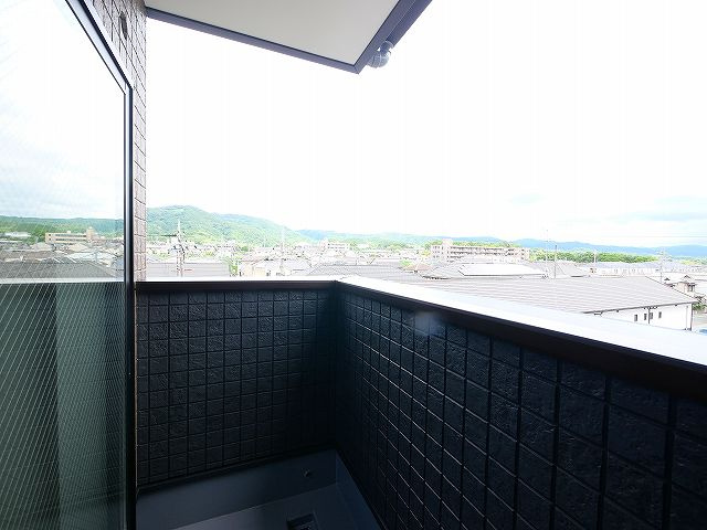 カーサ南紀寺町のバルコニー|外からの目が気にならないバルコニーで洗濯物が干せます