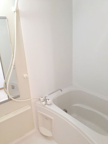 レジデンスＫ　Ⅱの浴室|落ち着いた空間のお風呂です