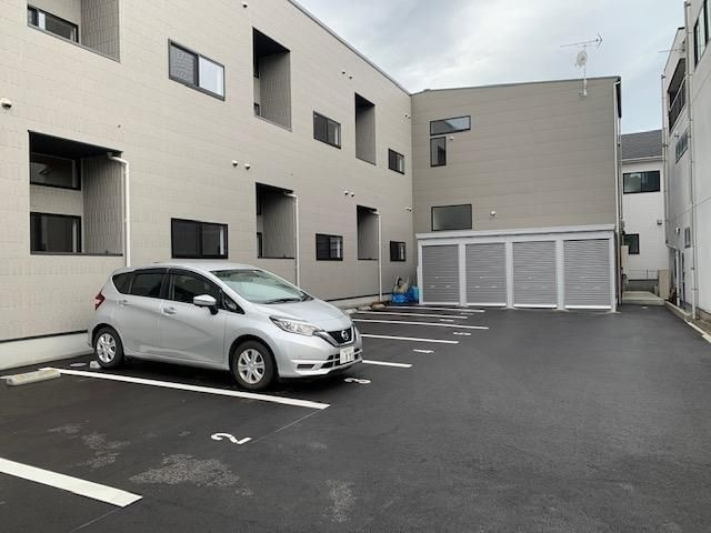 APT03の駐車場