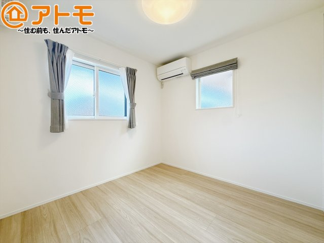 【寝室】 | 藤枝市前島1丁目1期　新築戸建　全1棟 | 毎日すごす部屋の広さや陽当りも気になるポイントですね！現地で体感してみてください♪