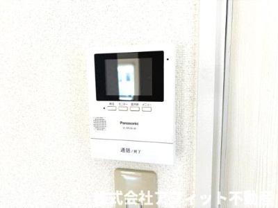 【セキュリティ】 | ハイグレードタウン多治米Ｂ | ＴＶ付きインターホン　※左右反転イメージ