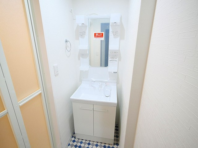 カーサ南紀寺町の独立洗面台|独立洗面台あり、毎朝おしゃれに忙しい女性の方におすすめです