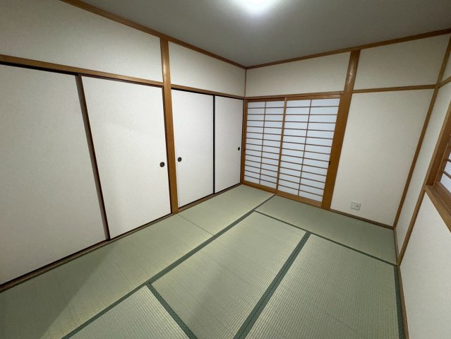 下畑町　中古戸建ての和室|畳に癒される和室です