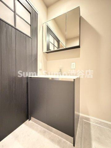 シティコート目黒1号棟の洗面所|忙しい朝には欠かせない洗面所です
