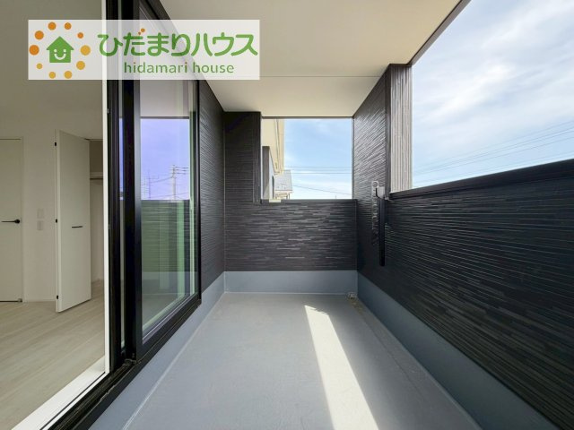 【バルコニー】 | 我孫子市青山第1期　新築戸建　4号棟 | 広々としたバルコニー。お洗濯物もぜーんぶ干せちゃいます！！