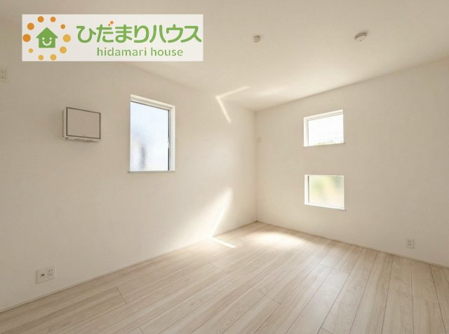 【洋室】 | 我孫子市青山第1期　新築戸建　4号棟 | 窓が多く、明るい空間を演出してくれます(*^^*)