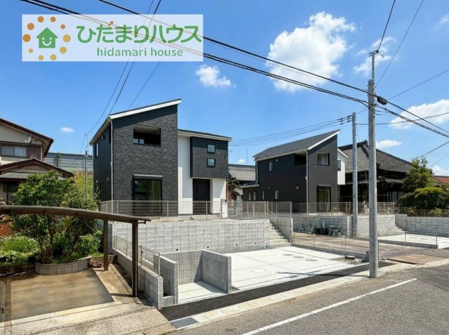 【外観】 | 我孫子市青山第1期　新築戸建　4号棟 | 並列駐車可能です♪