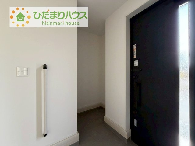 【収納】 | 我孫子市青山第1期　新築戸建　4号棟 | シューズクロークは、レインコートやベビーカー、ゴルフバッグなど大きな荷物を置けるので、
いつでも玄関を綺麗に保てます(*^-^*)