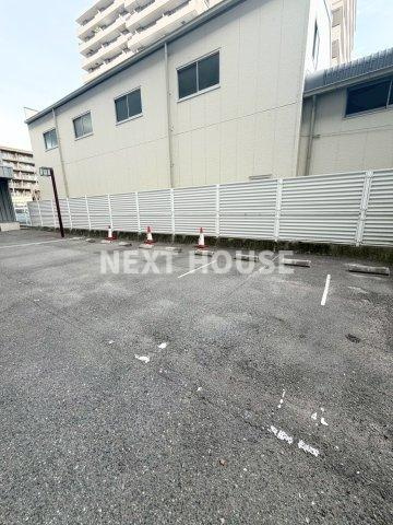 フェニックスレジデンス堺東の駐車場