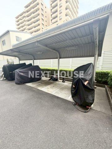 フェニックスレジデンス堺東の駐車場