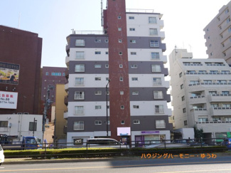 【外観】 | 穏やかな風と陽光を導き、プライバシーに配慮された設計プランを採用し、居住性を一段と心地よいものにしています。