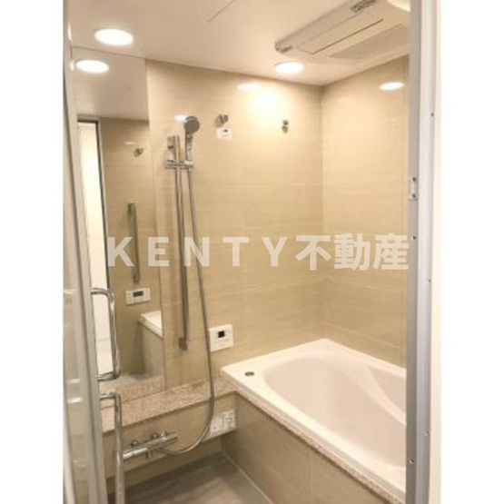【浴室】 | Ｂｒｉｌｌｉａ　Ｔｏｗｅｒｓ目黒　サウスレジデンス | コンパクトで使いやすいお風呂です