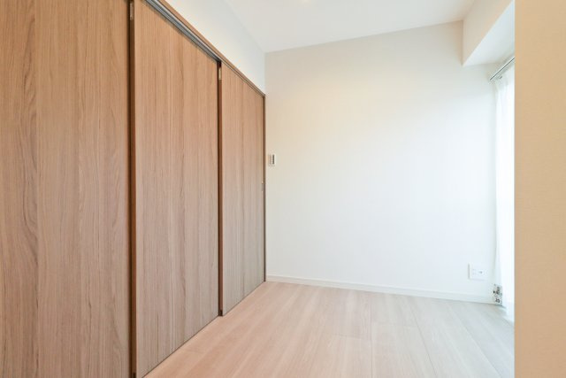 ライオンズマンション平和台第３の洋室|ライオンズマンション平和台第３：約４．５帖の洋室にはウォークインクローゼット・窓が付いております！