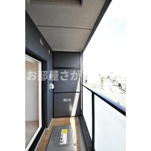 グリシーナ横浜桜木町【おとり物件なし】#学生・社会人にオススメ！初期費用分割払いOK！のバルコニー