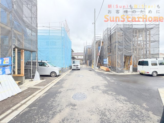 【サンスターホーム】あきる野市上代継　長期優良住宅1号棟の前面道路含む現地写真