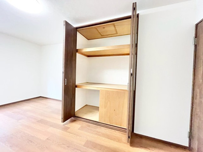 【収納】 | 豊中市服部寿町２丁目中古戸建 | 弊社のファイナンシャルプランナーより、将来に向けた資金計画・住宅ローンの無料相談が皆様に大変ご好評頂いております！物件ご購入の前に、まずはお気軽にご相談くださいませ。