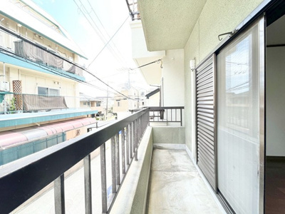 【玄関】 | 豊中市服部寿町２丁目中古戸建 | エイブルだけの嬉しいサービス、ご用意しております。詳細は、お気軽に当社までお問合せ下さいませ！