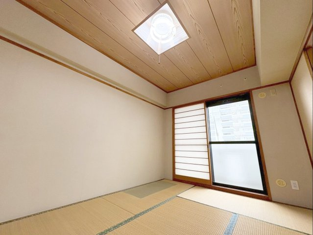 ラポール板付の和室|リビング横の和室は来客用や家族のくつろぎスペースとして活躍！
