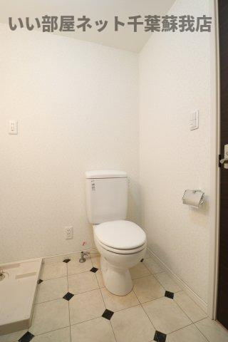 コスモス千葉寺のトイレ|ゆったりとした空間のトイレです