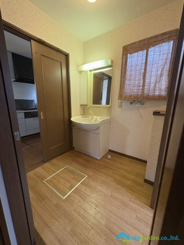 藤沢市葛原　中古戸建　全1棟の脱衣所