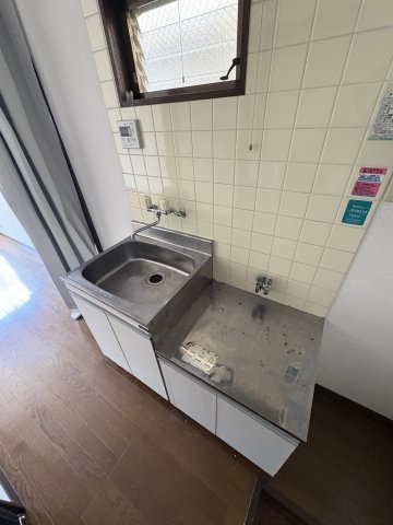 三鷹市上連雀５丁目のアパートのキッチン