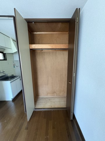 三鷹市上連雀５丁目のアパートの収納