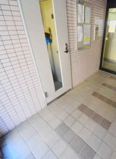 コンドミニアム蒔田のロビー