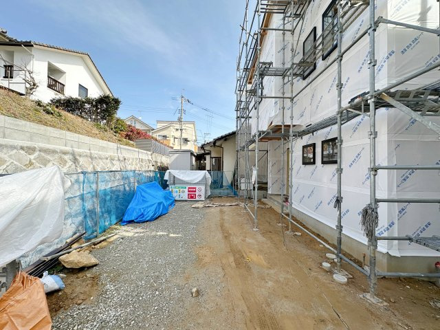 西区高須4丁目 No.2の駐車場|2号棟駐車スペース☆並列2台駐車可能です♪