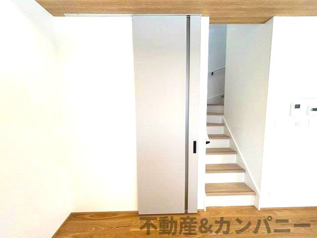 南梅本町の新築のおうち　松山市南梅本町新築戸建のその他|グレーのハイドアです