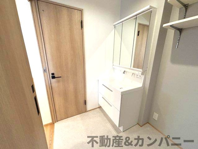 南梅本町の新築のおうち　松山市南梅本町新築戸建の独立洗面台|独立洗面台です