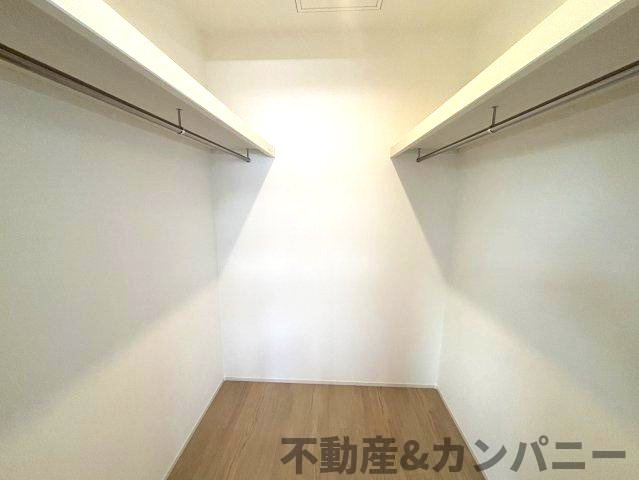 南梅本町の新築のおうち　松山市南梅本町新築戸建の収納|広々としたウォークインクローゼットです