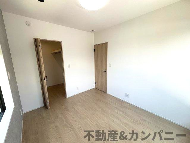 南梅本町の新築のおうち　松山市南梅本町新築戸建の洋室|個人の部屋や寝室として使える洋室です