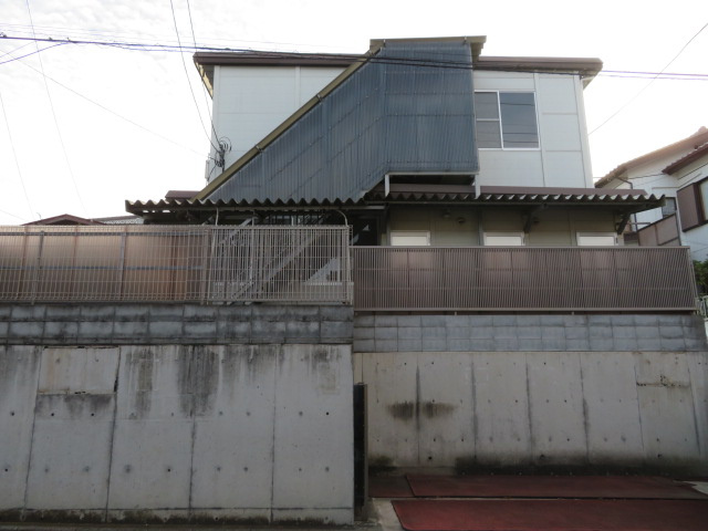 さいたま市緑区東浦和８丁目の店舗事務所の外観