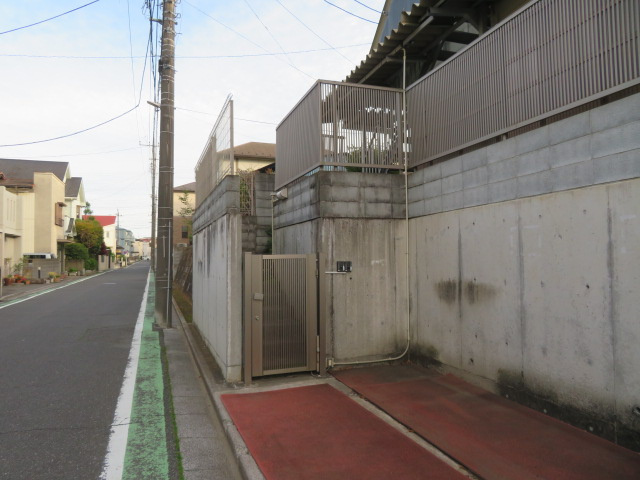 さいたま市緑区東浦和８丁目の店舗事務所の周辺
