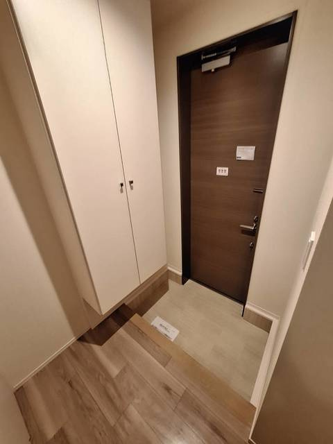稲村ツリーⅢの玄関