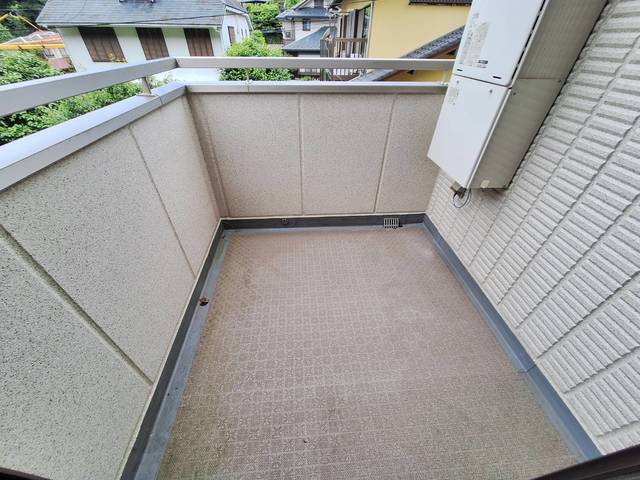 稲村ツリーⅢのバルコニー