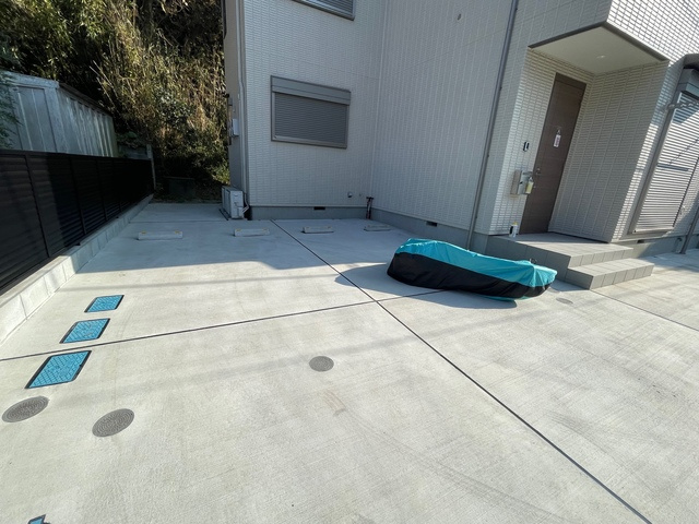 稲村ツリーⅢの駐車場