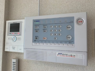 【セキュリティ】 | シャトン | 反転間取り別部屋写真です。