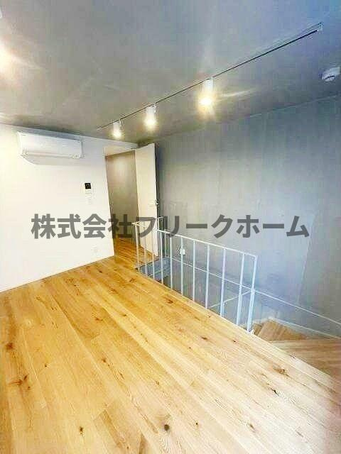 武蔵野市吉祥寺本町３丁目の賃貸マンションの居間・リビング