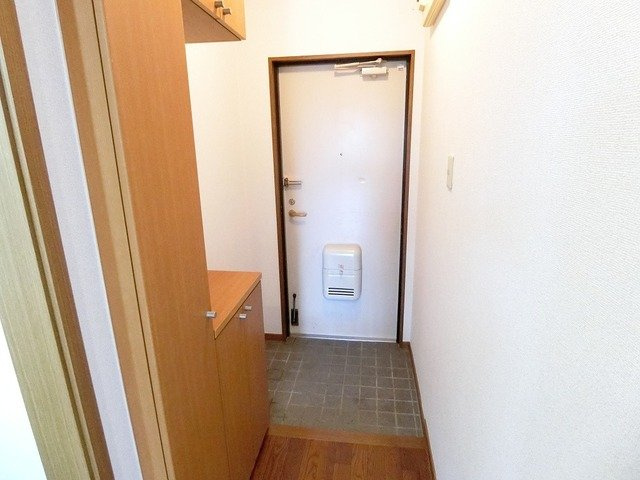 レジダンスＹの玄関