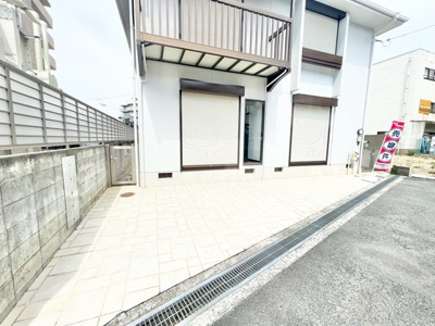 【駐車場】 | 豊中市夕日丘２丁目中古戸建 | 現在ご返済中のカーローン・カードローン・教育ローンなどを住宅ローンに一本化したり、家具家電購入費用・引越し費用を住宅ローンと組み合わせるなど、お客さまにメリットの多い住宅ローンのご提案が可能です。