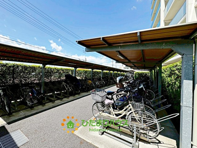 ルネ新白岡駅前　の駐輪場