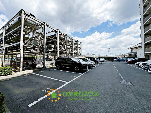 ルネ新白岡駅前　の駐車場