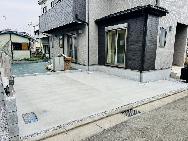 八王子市　川口町　新築一戸建て　１１期の駐車場|～並列2台駐車可能カースペース～