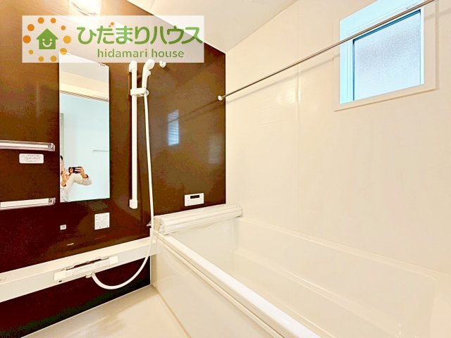 【浴室】 | 我孫子市青山第1期　新築戸建　5号棟 | 清潔感のある浴室は自分一人のリラックス空間を演出してくれます。もちろんお子様と一緒でも十分な広さがあり快適です(^^♪