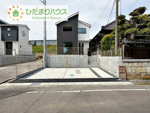 【駐車場】 | 我孫子市青山第1期　新築戸建　5号棟 | ゆったりとしたカースペースで、ファミリーカーや軽自動車もラクラク駐車出来ますね♪