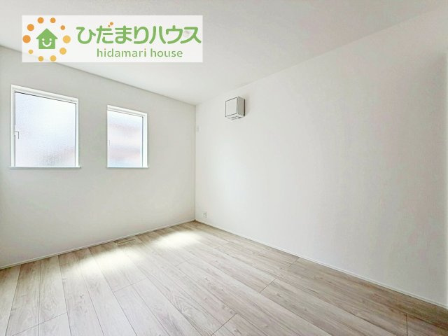 【洋室】 | 我孫子市青山第1期　新築戸建　5号棟 | 窓が多く、明るい空間を演出してくれます(*^^*)