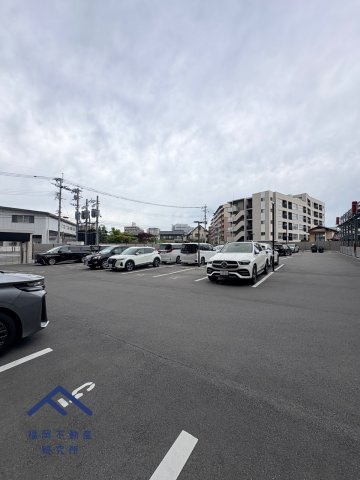 ブライトクロス博多 SOUTHの駐車場