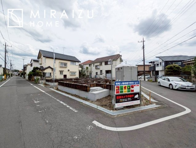 【外観】 | 青く澄み渡った綺麗な空と、陽の光をたっぷりと受ける、そんな新築住宅で新生活をスタートしてみませんか？見学・ご相談等、ミライズホーム(株)までお気軽にご連絡下さい。