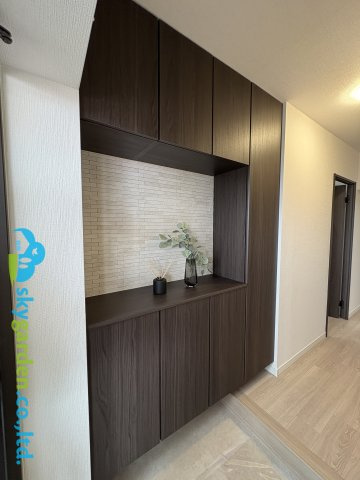コスモ茅ヶ崎プレシオの玄関|シューズボックス